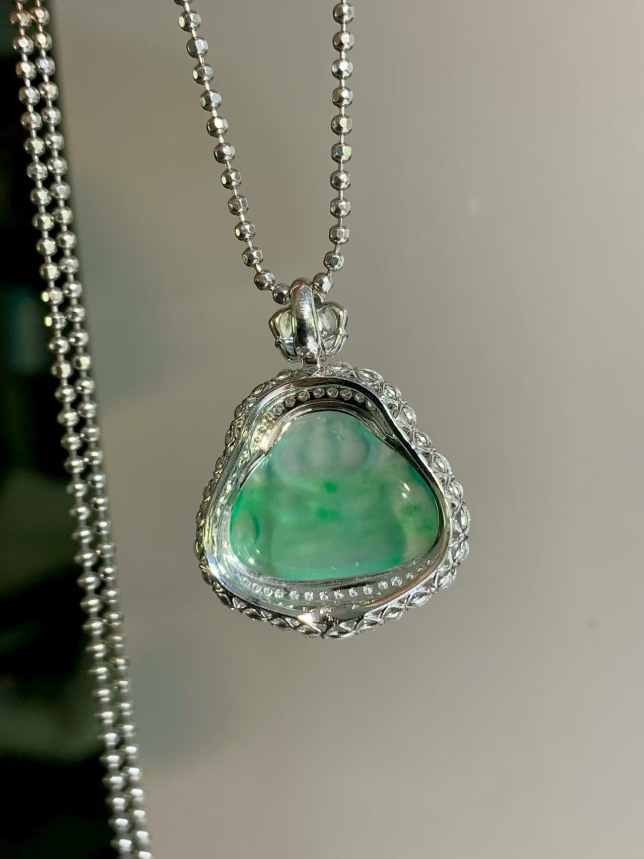 18K Gold-Inlaid Seated Buddha Pendant