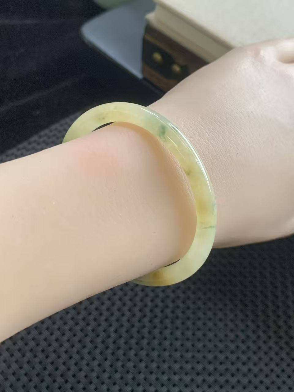 Icy, Lustrous Yellow Fei Jadeite Bracelet with Light Green Floating Hues