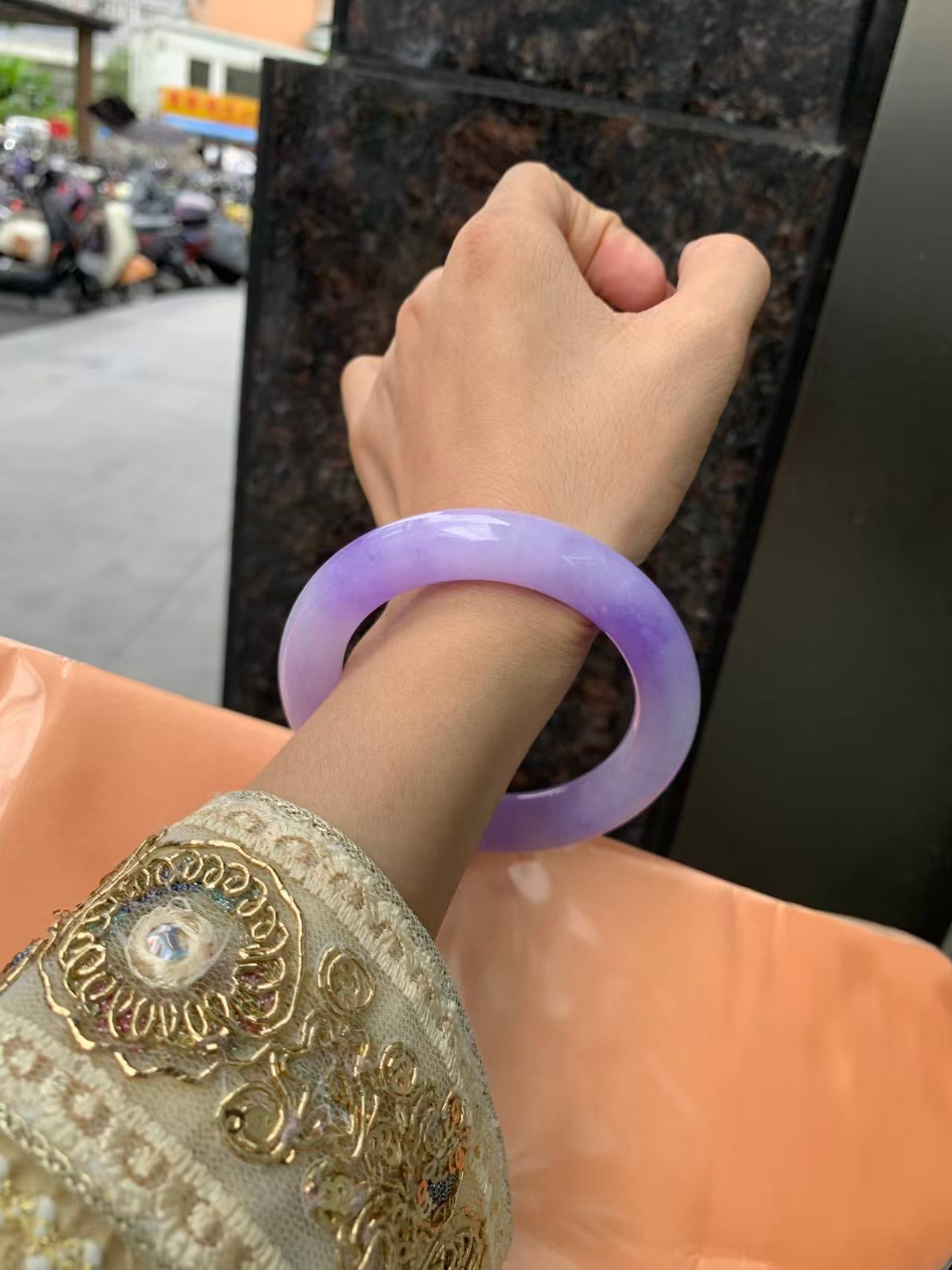 Enchanting Deep Purple Round Bangle